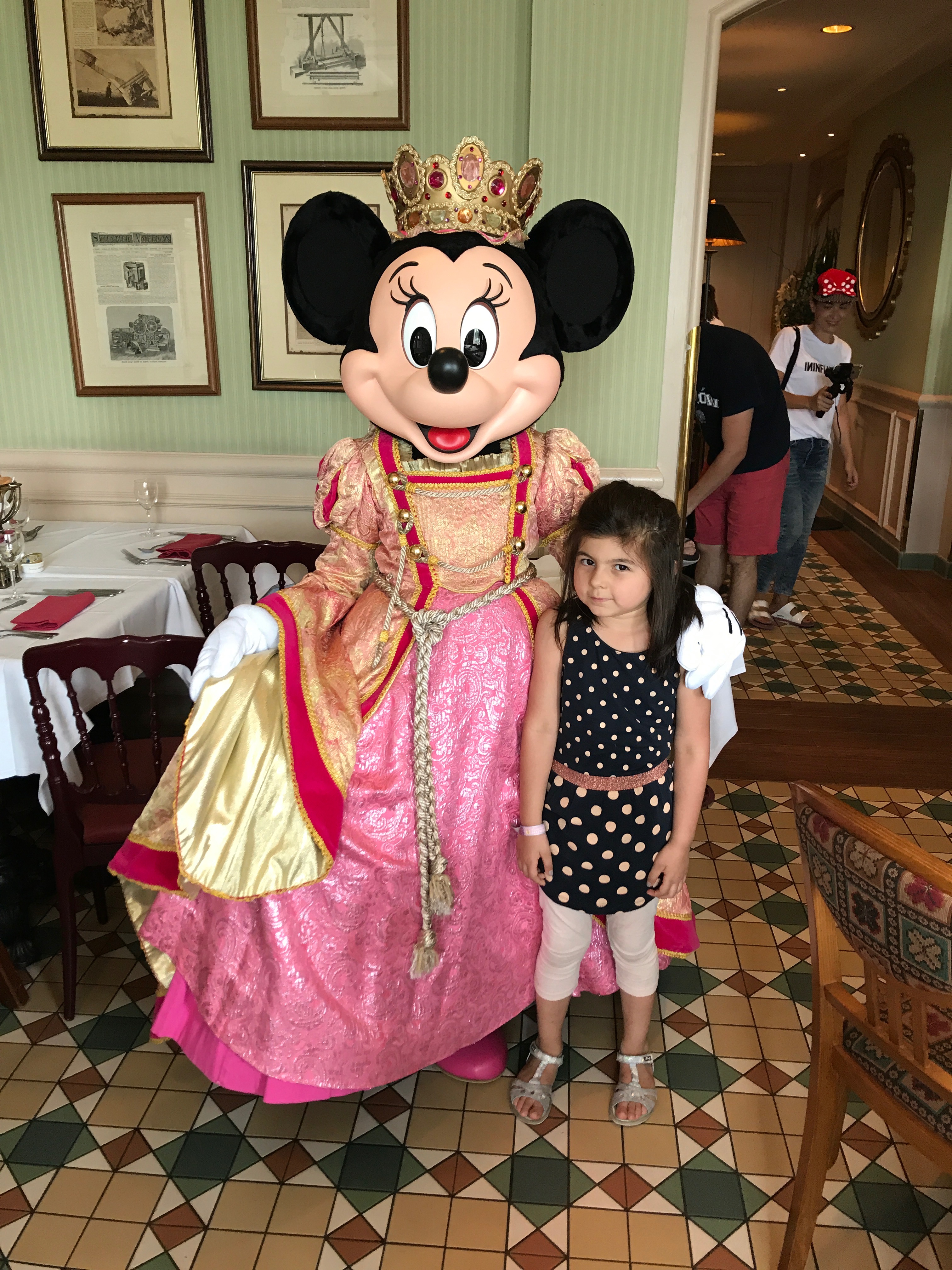 personaggi disney al ristorante